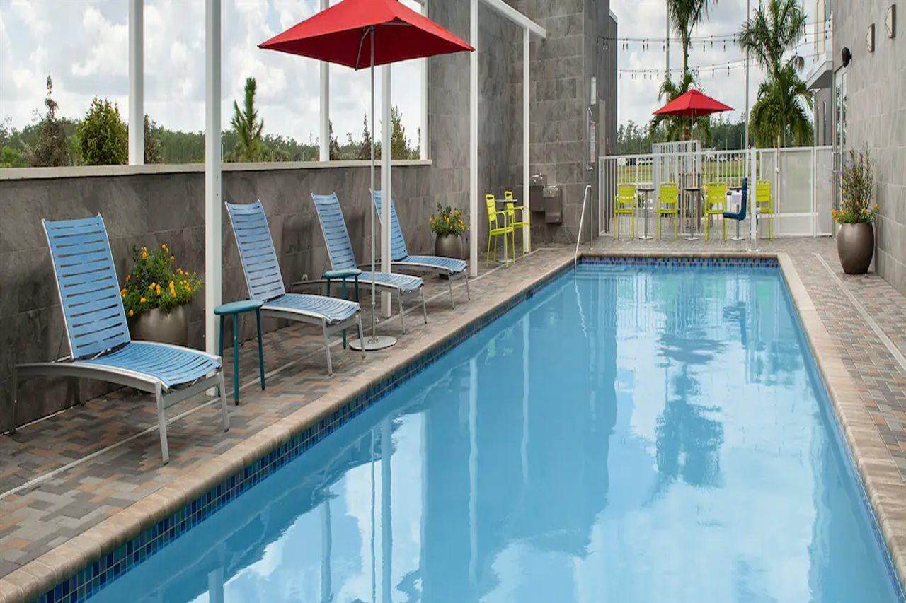 Home2 Suites By Hilton Fort Myers Airport Экстерьер фото