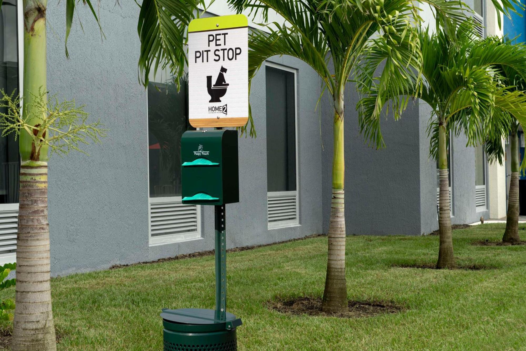 Home2 Suites By Hilton Fort Myers Airport Экстерьер фото