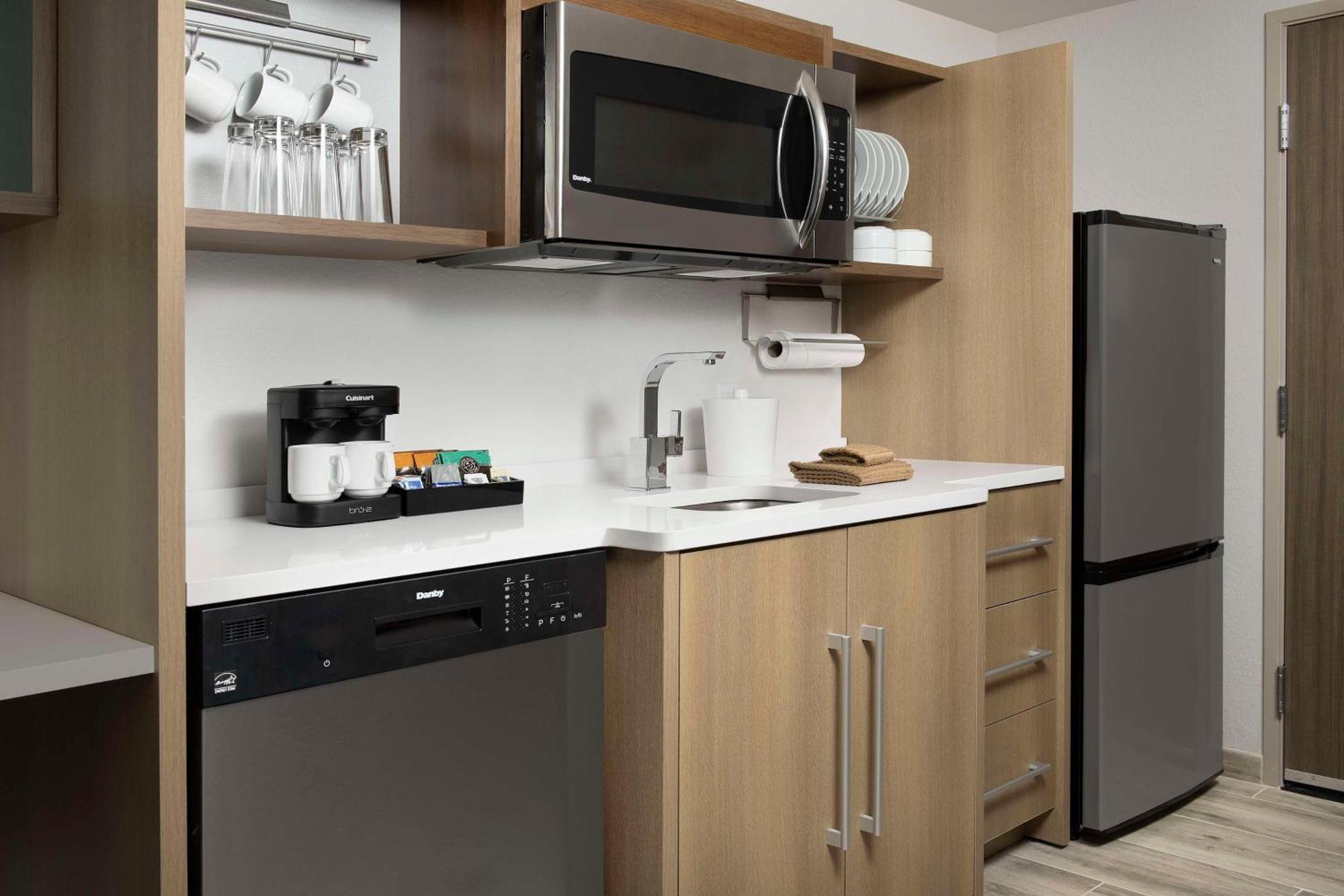 Home2 Suites By Hilton Fort Myers Airport Экстерьер фото